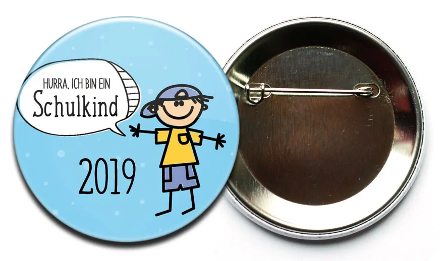 Button Hurra ich bin ein Schulkind Junge blau mit Sicherheitsnadel