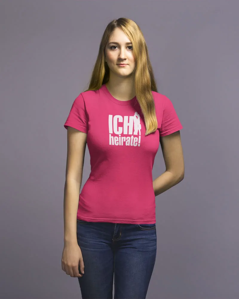 Frau mit T-Shirt für JGA in fuchsia "ich heirate"